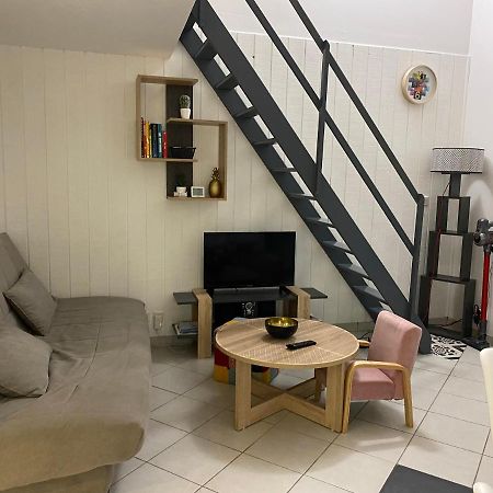 Appartement Cosy - Les Ecureuils Ares Bagian luar foto