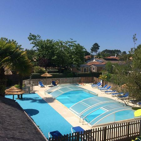 Appartement Cosy - Les Ecureuils Ares Bagian luar foto