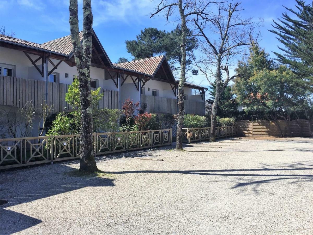 Appartement Cosy - Les Ecureuils Ares Bagian luar foto