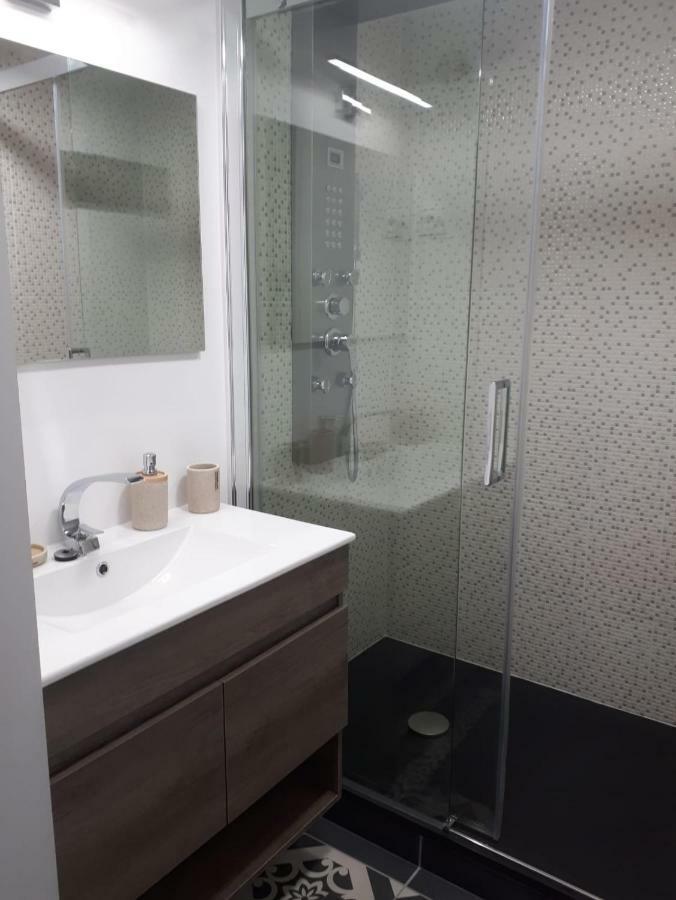 Appartement Cosy - Les Ecureuils Ares Bagian luar foto