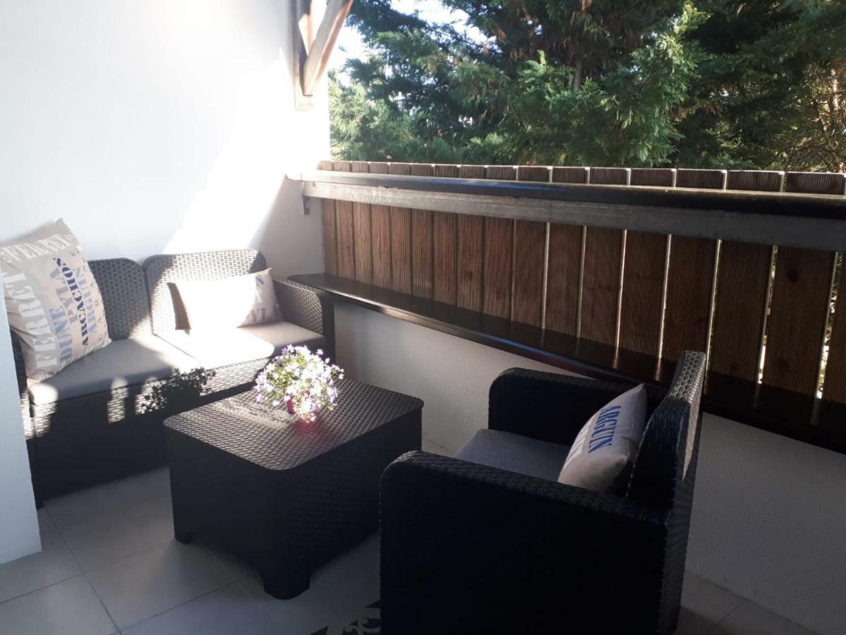Appartement Cosy - Les Ecureuils Ares Bagian luar foto